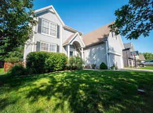 20804 Skyview Ln, Spring Hill, KS 66083