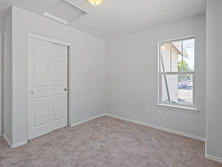 8526 N Haven Ave — Photo 26