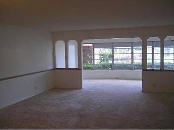 3rd image of 3121 NE 51st St APT 104E