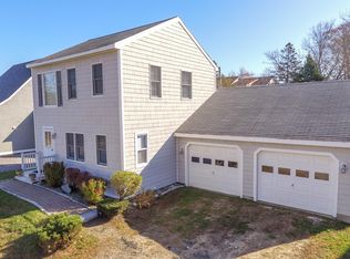 4 Tucker Ln, Cape Elizabeth, ME 04107