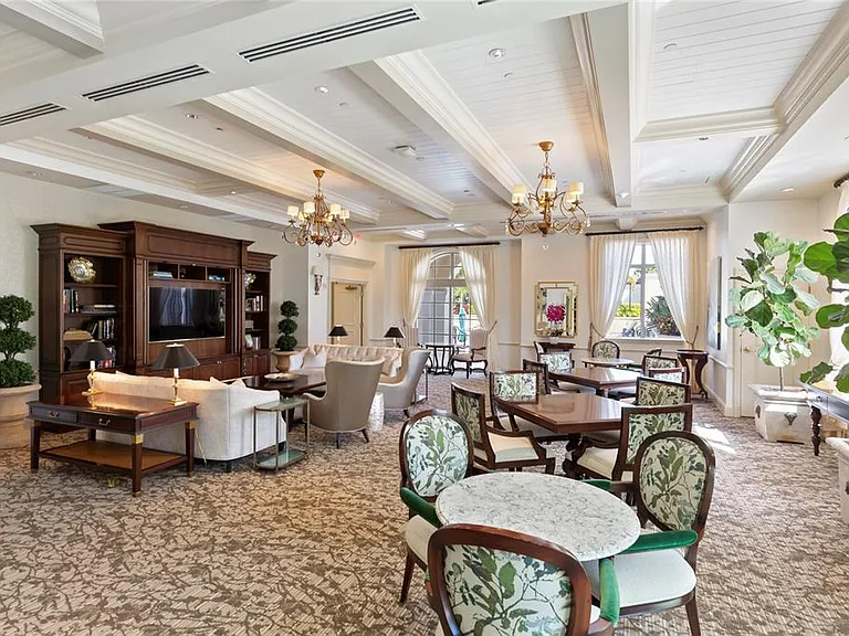 300 Beach Dr NE #302 — Photo 38