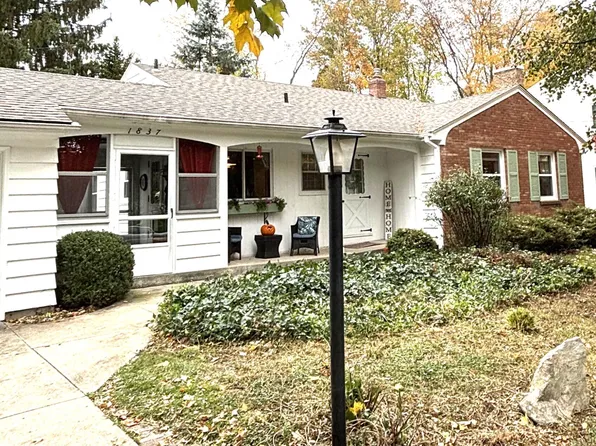 1837 Observatory Ave SE, Kentwood, MI 49546