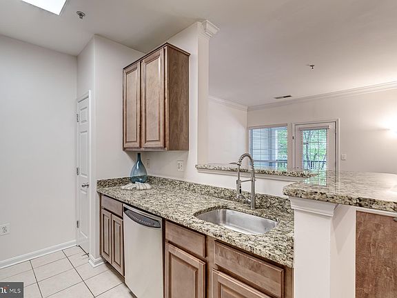 3rd image of 4870 Eisenhower Ave Unit 108