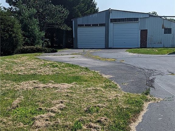 3rd image of 2450 Edwards Rd