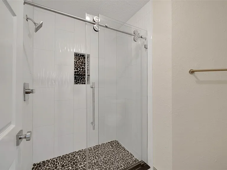 10904 Birch Dr — Photo 19