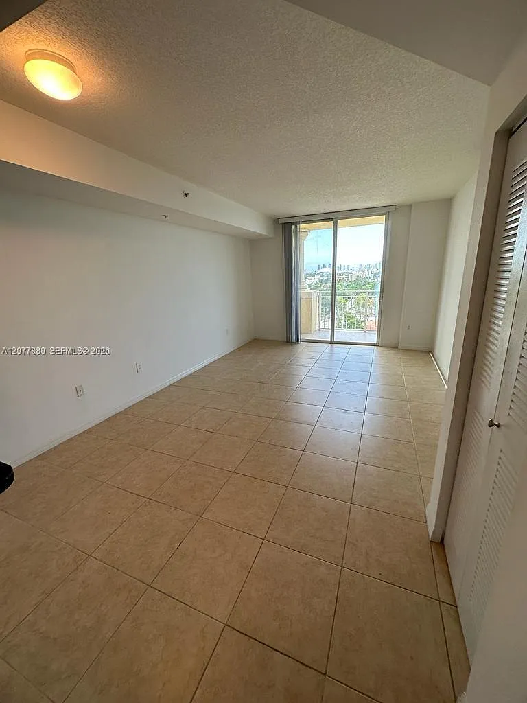 Lejeune Plaza Condo — Photo 3