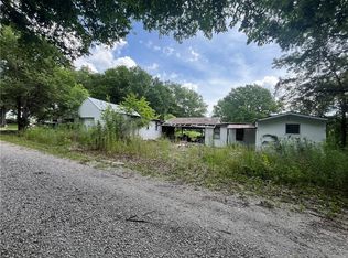 606 N 1st St, Creighton, MO 64739