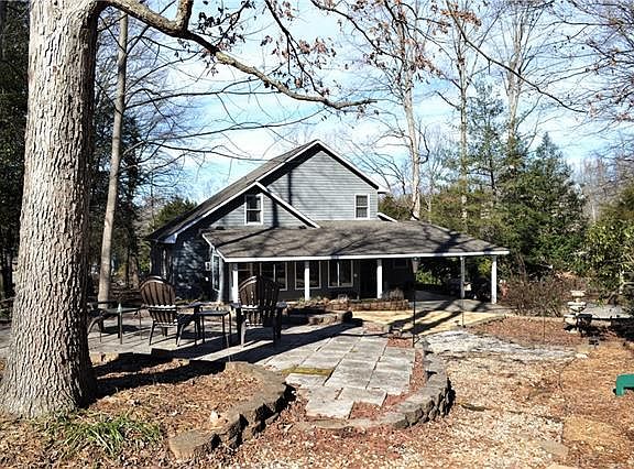 5th image of 3140 Stoney Creek Dr