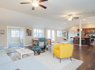 37 Jeffreys Neck Rd, Ipswich, MA 01938