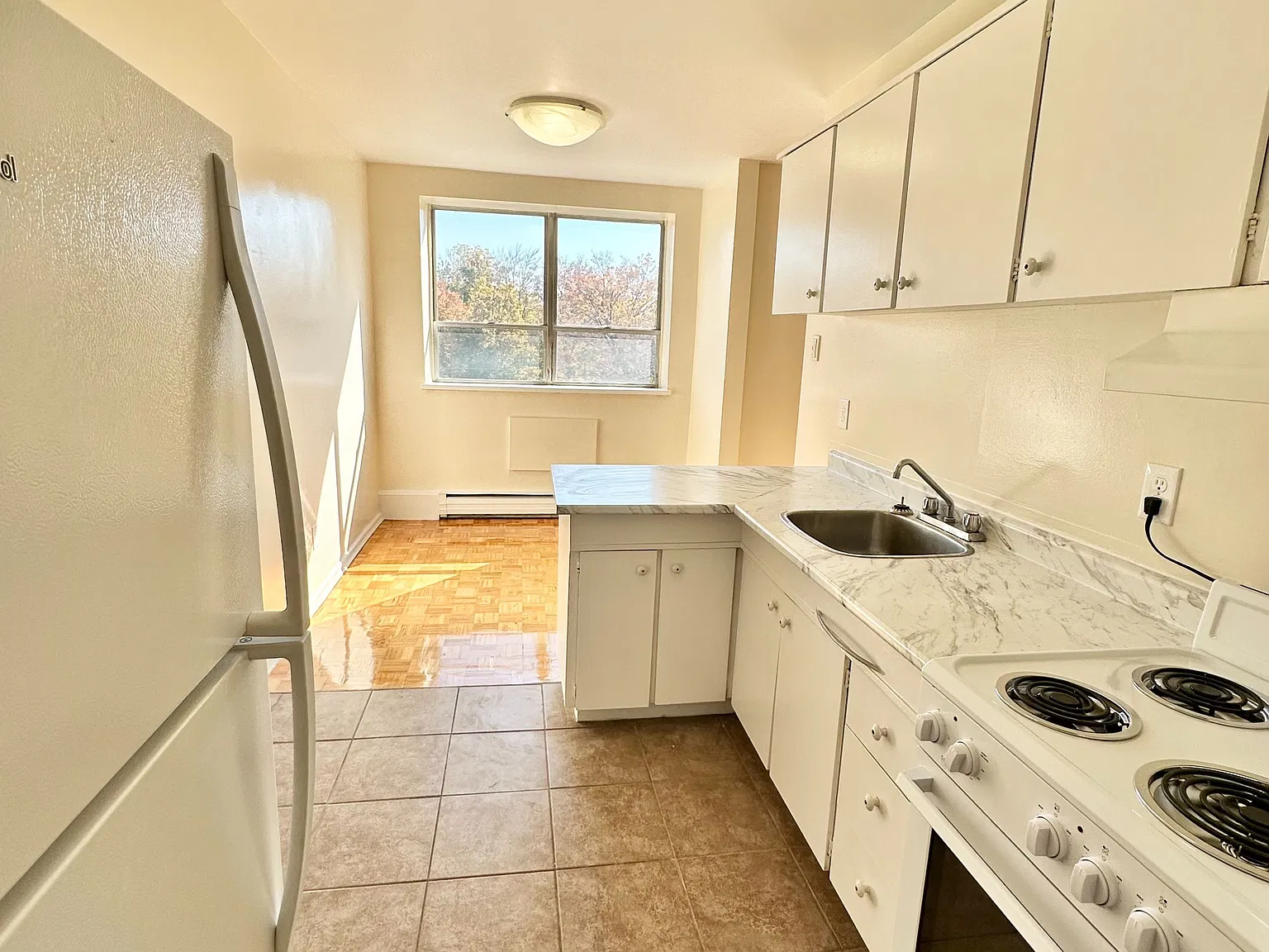 2 bed, $2,195 — Photo 2