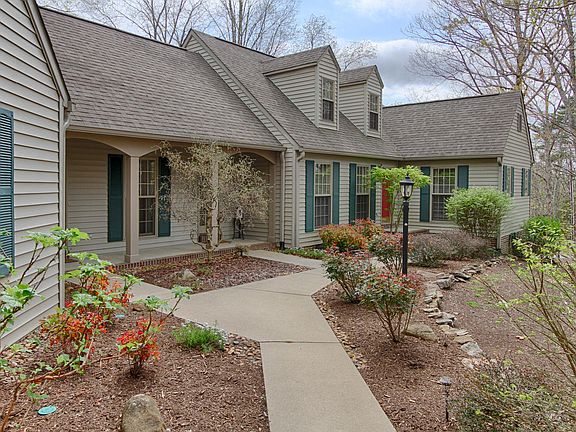 2nd image of 635 Twin Coves Dr