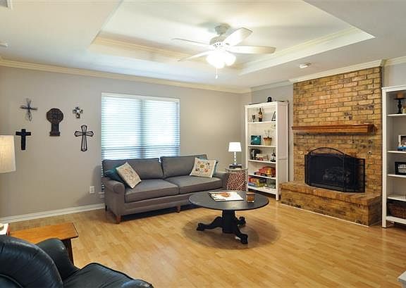 3rd image of 3216 Topaz Way