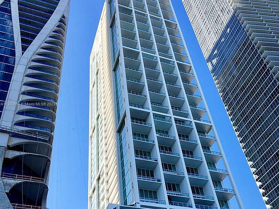 2nd image of 1040 Biscayne Blvd APT 3305