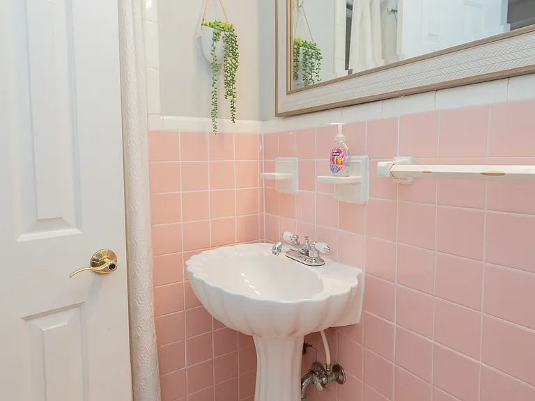 944 Lakeview Dr — Photo 26