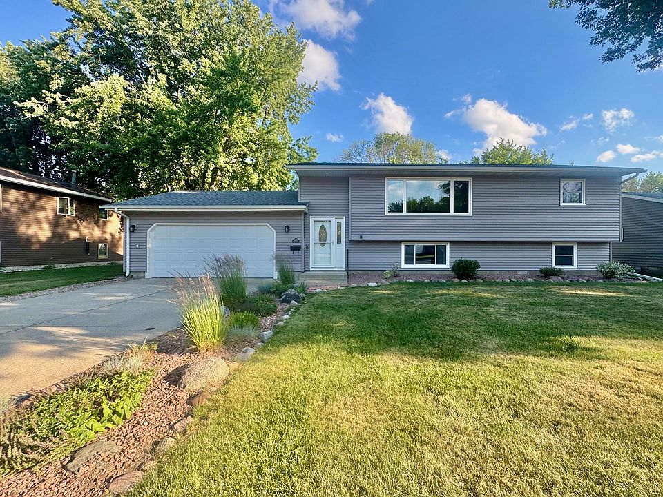 1st image of 301 Southview Dr
