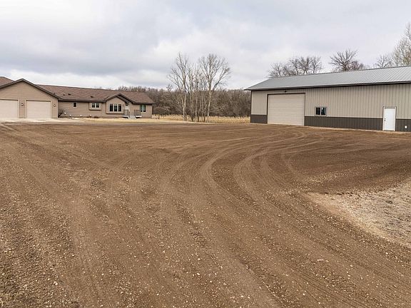 3rd image of 6432 Botzet Rd NE