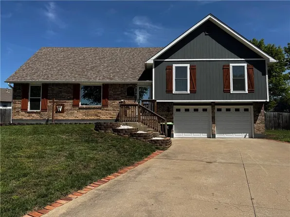 105 Horizon Ave, Harrisonville, MO 64701