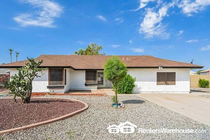 1st image of 8146 W Wood Dr