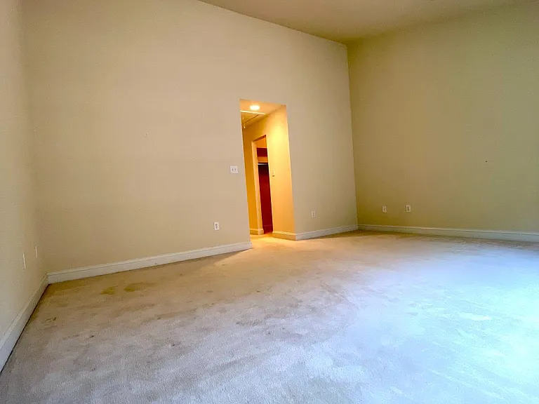 2621 Fairfax Dr — Photo 31