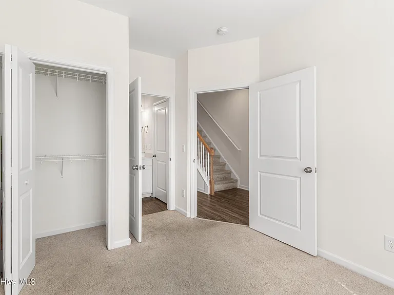 97 Dresser Ln — Photo 14