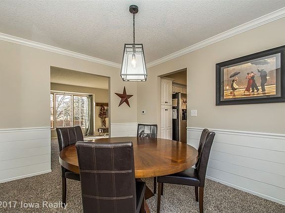 5th image of 209 NW Countrywood Ln