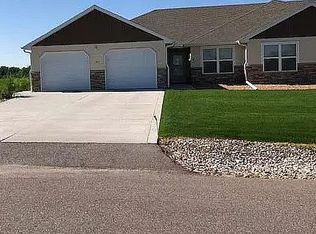 163 Pebble Ln, Torrington, WY 82240