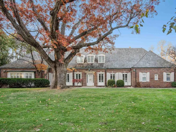 500 54th St #A, Moline, IL 61265