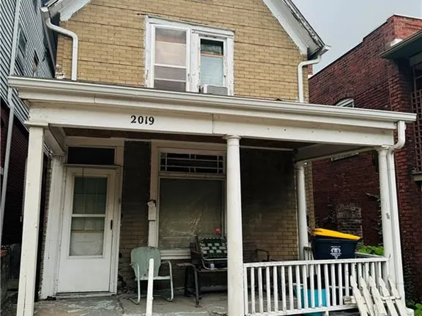 2019 Summit St, Kansas City, MO 64108