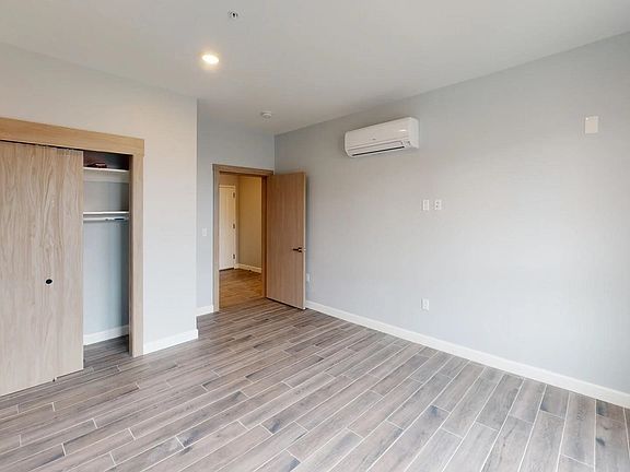 5th image of 340 Westside Ave #301