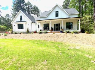 7 Periwinkle Ct, Whispering Pines, NC 28327