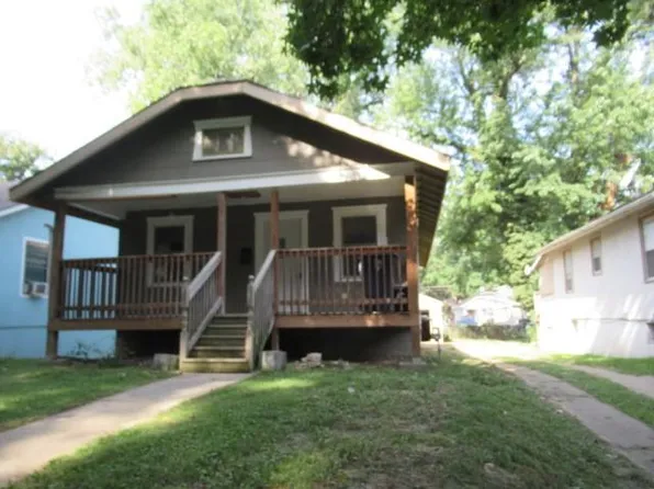 406 Topping Ave, Kansas City, MO 64123