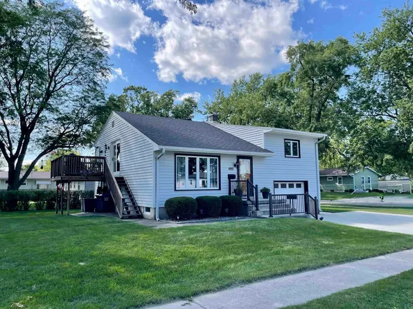 1224 Seneca St, Storm Lake, IA 50588