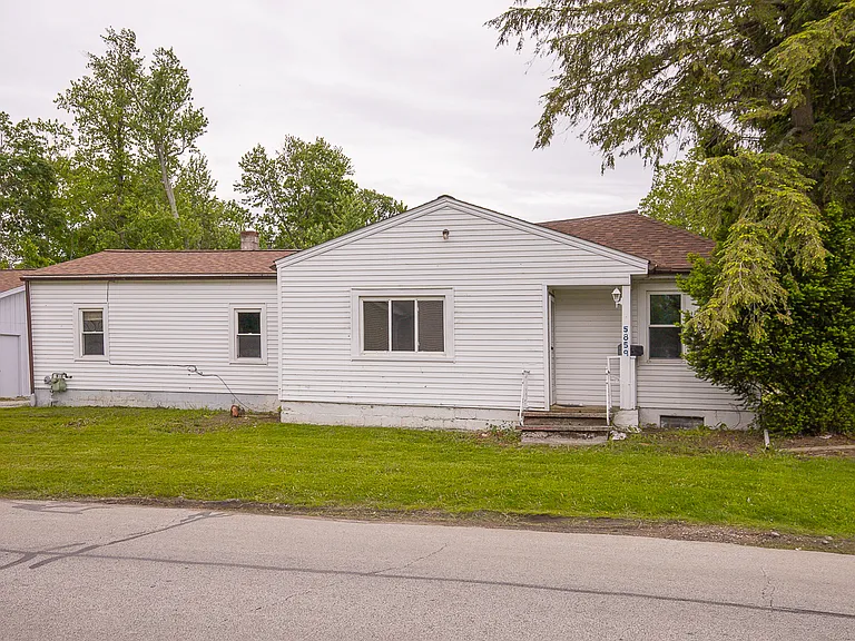 5859 Lake St — Photo 2