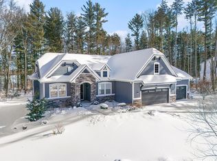 8609 Bentham Ct NE, Rockford, MI 49341