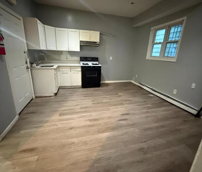 231 Rhode Island Ave #1B