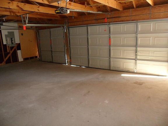 3rd image of 2912 Plum Lake Dr