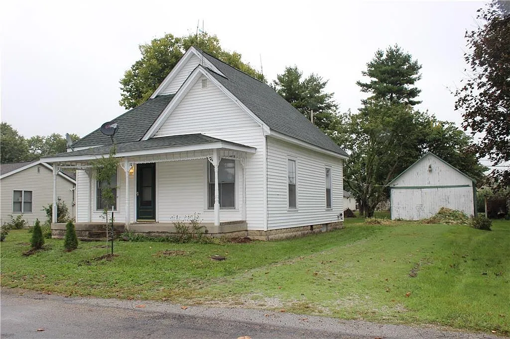 69 N West St photo 1