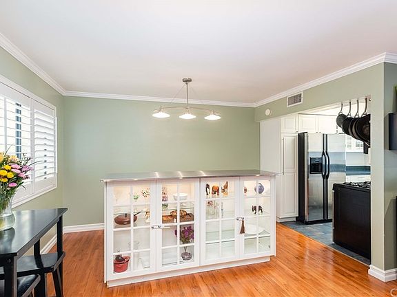 4th image of 340 E Washington Blvd APT 8
