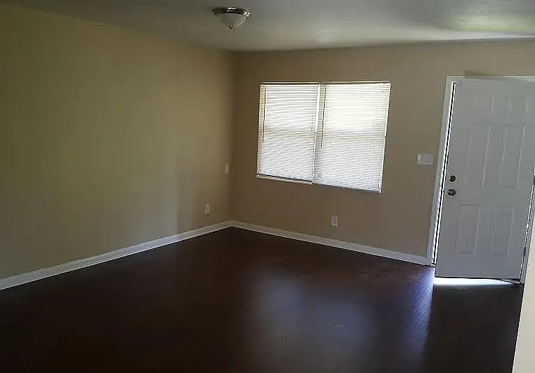 4216 Sabine Dr — Photo 6
