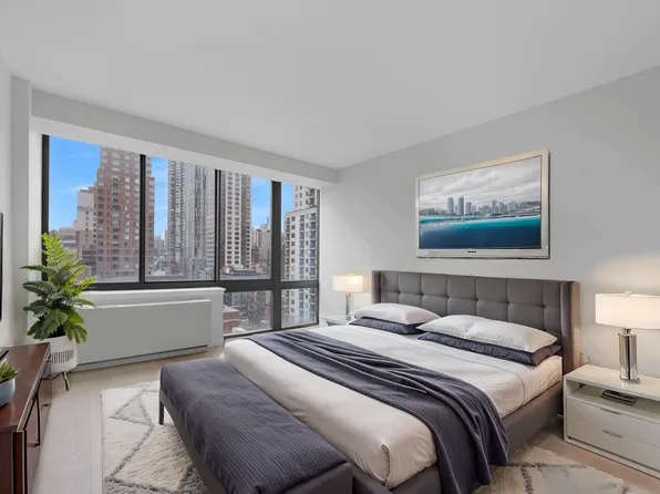 408 East 92nd Street 11C image 4 of 4