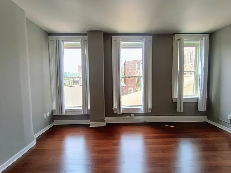 Lahr Apartments — Photo 45