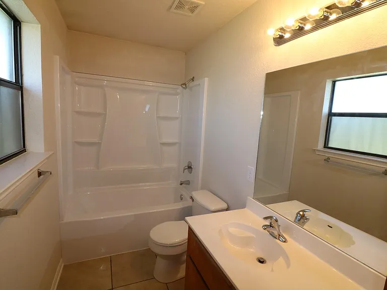 2809 Edgefield St #B — Photo 8