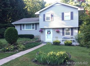 142 Sterling Dr, Utica, NY 13502