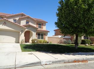 2739 Garnet Ln, Lancaster, CA 93535