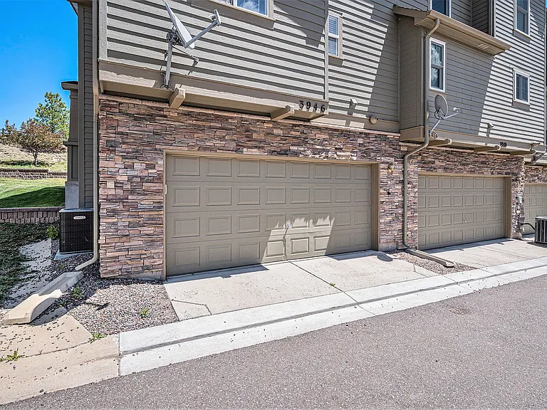 3946 Pecos Trl — Photo 10