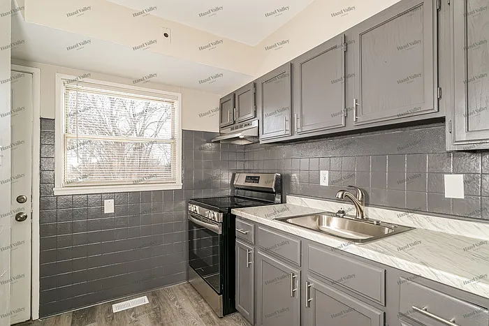 10312 Galloway Dr — Photo 6
