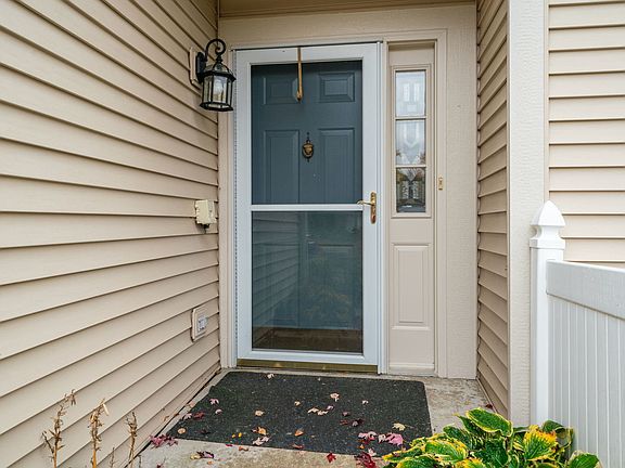 3rd image of 249 Enfield Ln