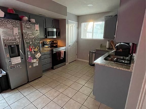 3rd image of 394 E Newsome Park Ln
