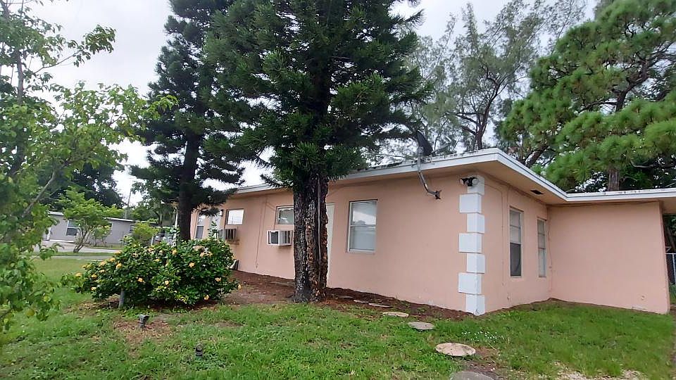 1st image of 847 NW 13th Ave #849