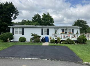 18 Sheryl Ct #88-018, Spotswood, NJ 08884
